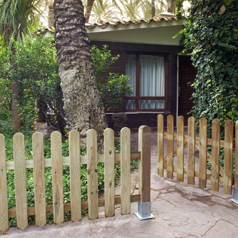 puerta valla de madera atenea