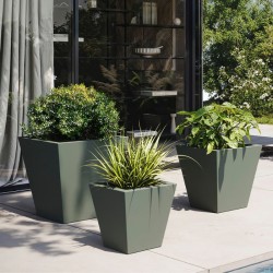 Macetero cono cuadrado simple lacado