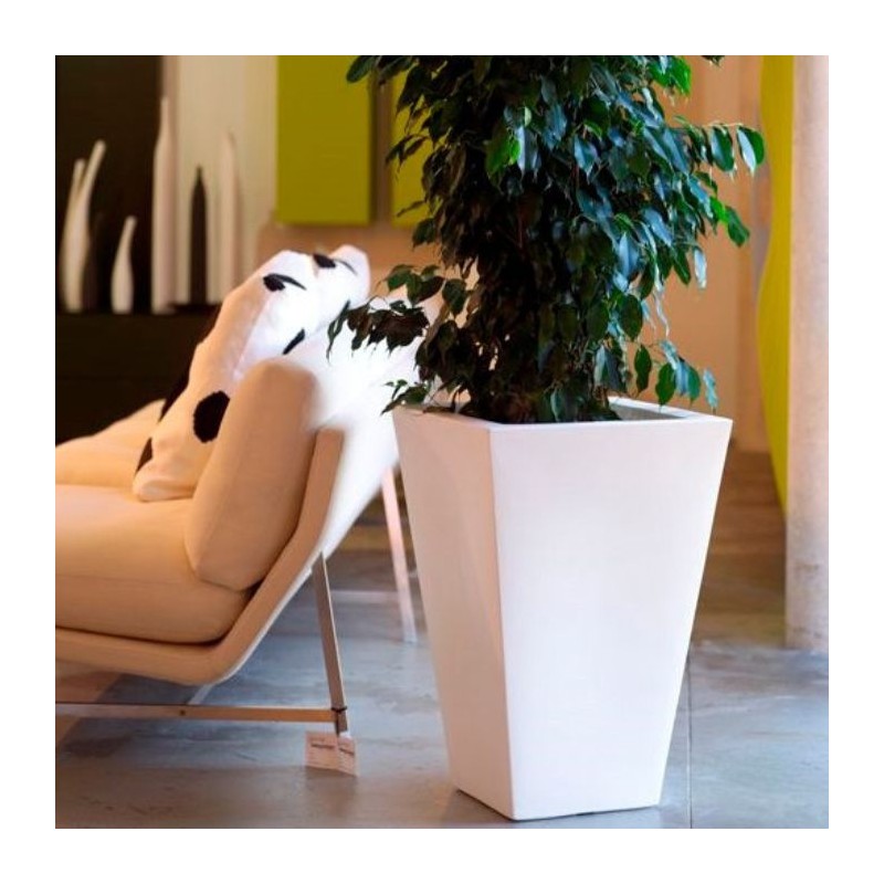 Macetero cono cuadrado alto autorriego